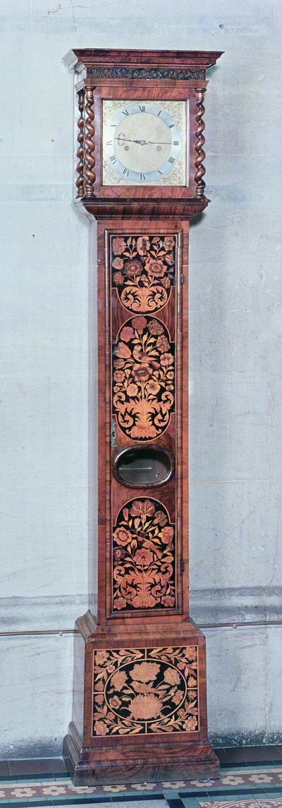 Staande klok met bloemmarqueterie, late 17e eeuw door English School